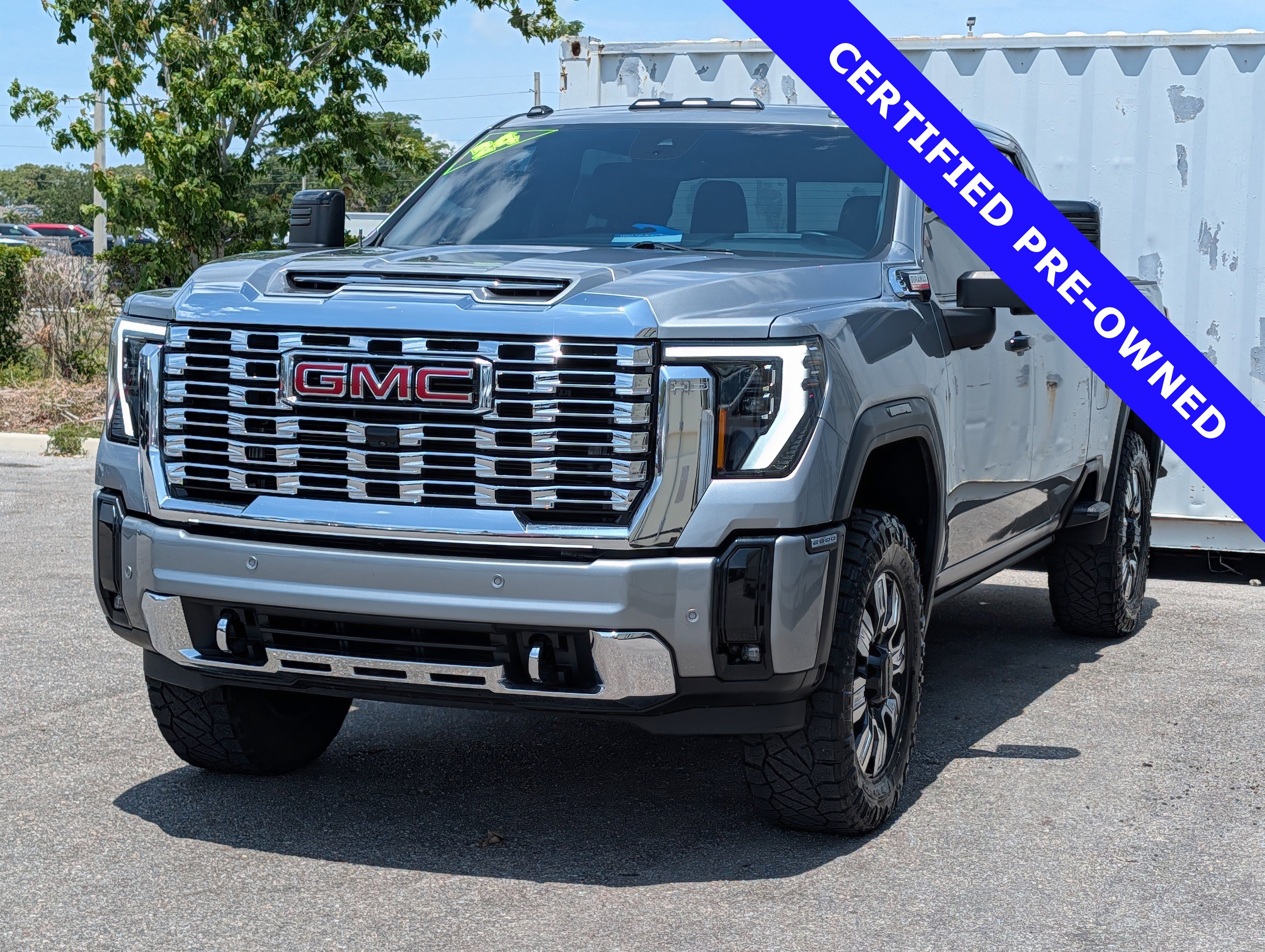 Used 2024 GMC Sierra 2500 Denali w/ Denali Reserve Package AWD/4WD image 7