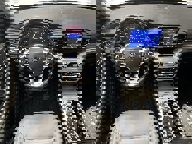 Certified 2021 Ford Explorer XLT w/ Equipment Group 202A image 17