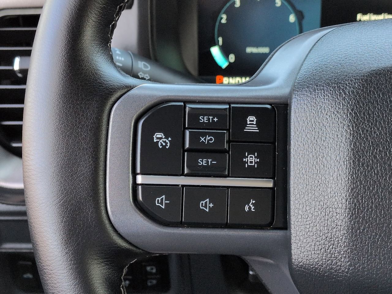 Certified 2025 Ford F150 Lariat w/ Equipment Group 502A High image 24