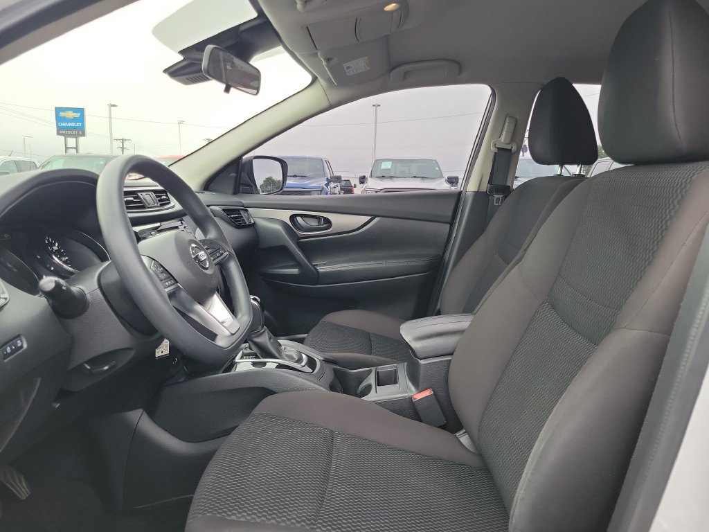 Used 2020 Nissan Rogue Sport S w/ Appearance Package AWD/4WD image 18