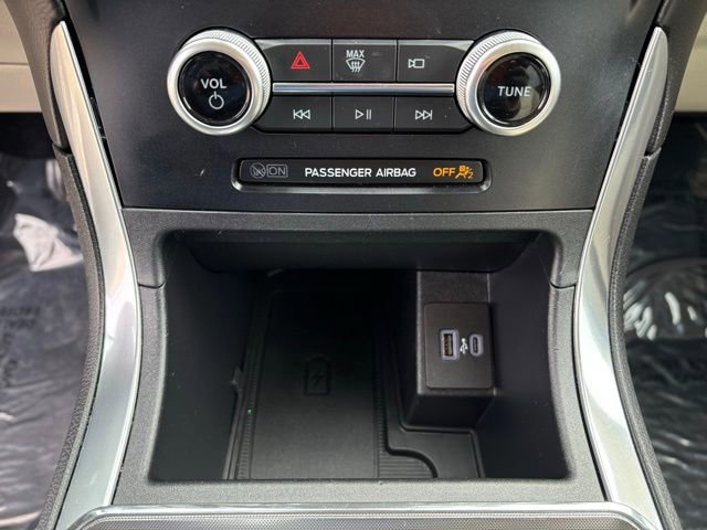 Certified 2024 Ford Edge Titanium AWD/4WD image 17