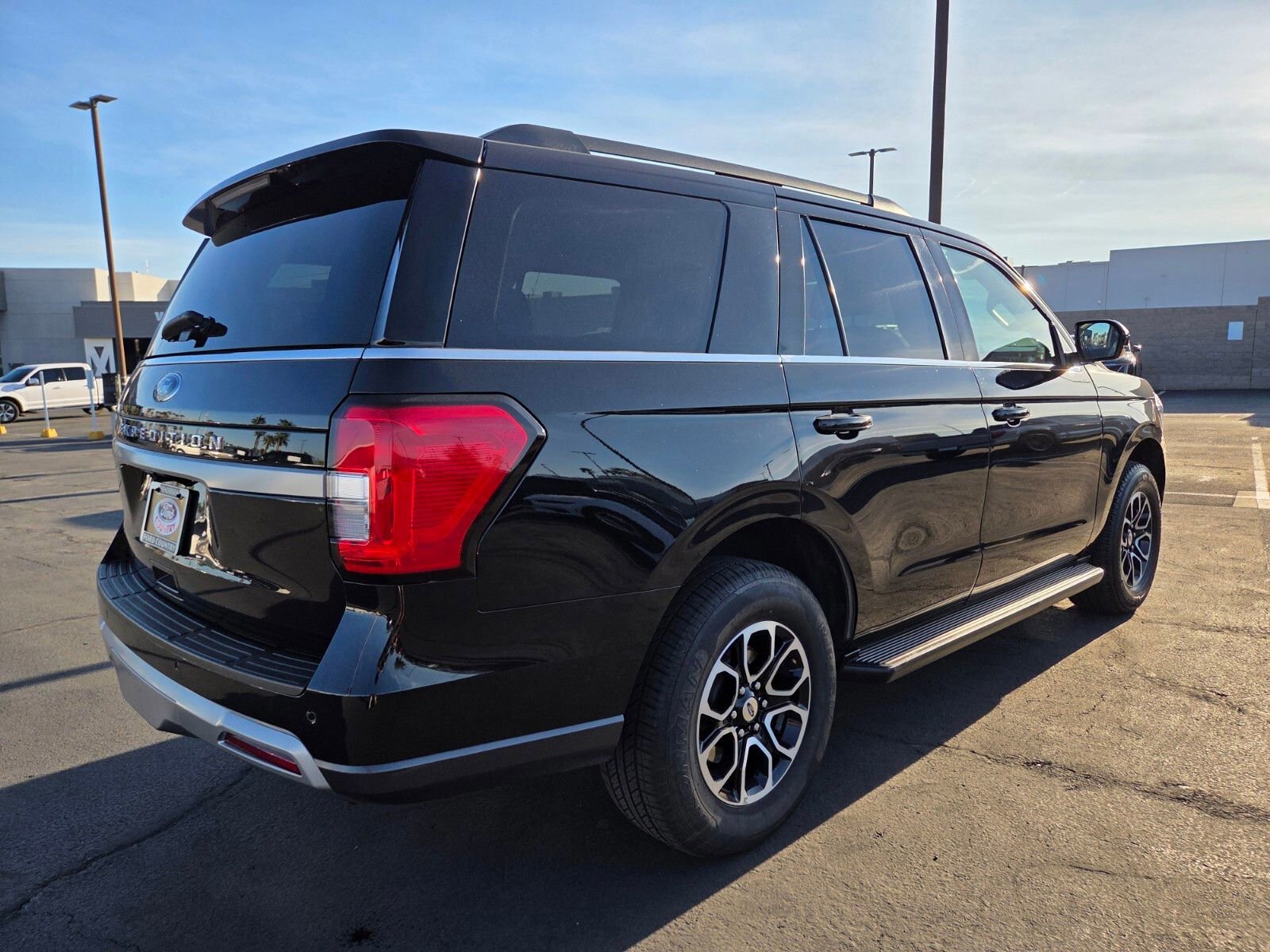 Certified 2024 Ford Expedition XLT image 5