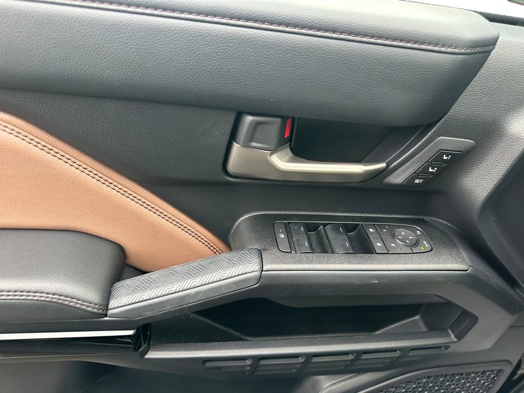 Used 2025 Toyota 4Runner Limited image 14