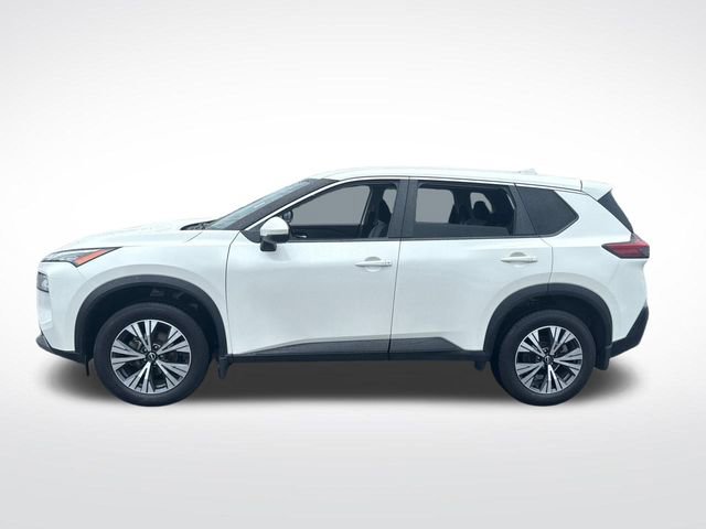Used 2023 Nissan Rogue SV image 2