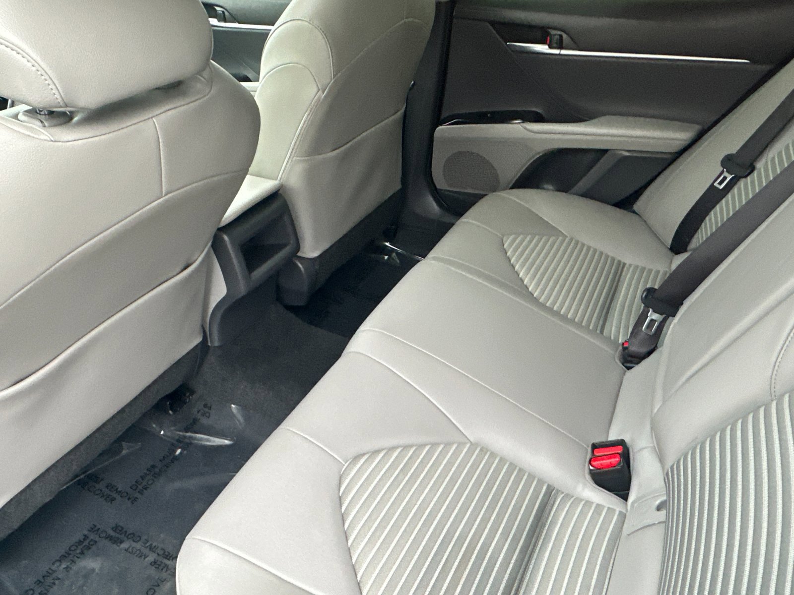 Used 2018 Toyota Camry image 12