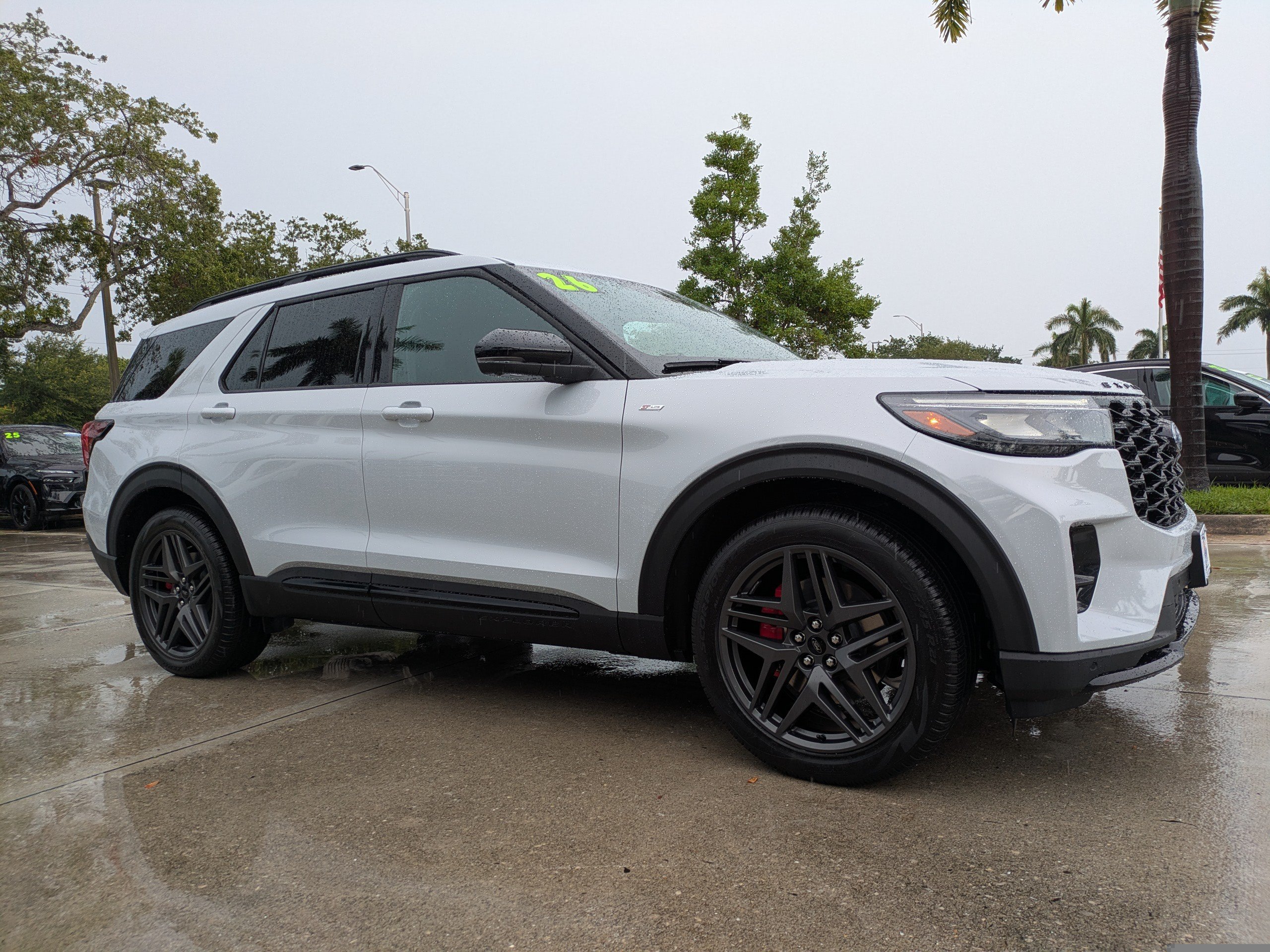 Certified 2026 Ford Explorer ST-Line w/ ST-Line Street Pack RWD image 2
