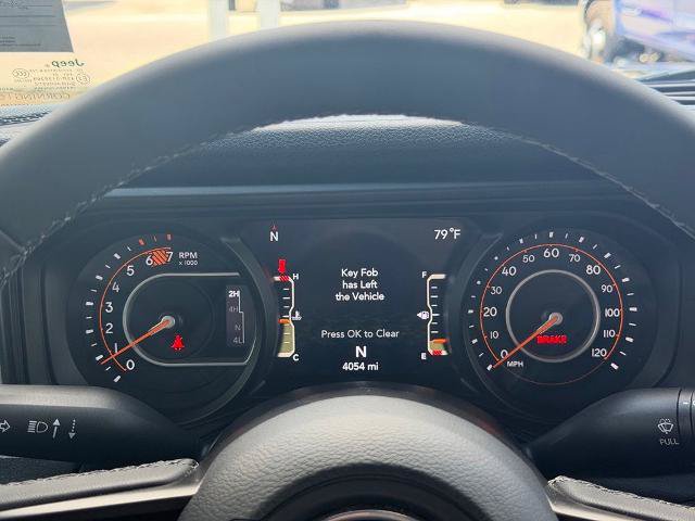 Used 2025 Jeep Wrangler Unlimited Sport AWD/4WD image 18
