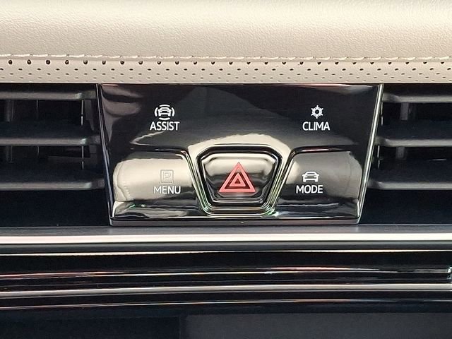 Used 2024 Volkswagen Atlas SEL Premium R-Line AWD/4WD image 34