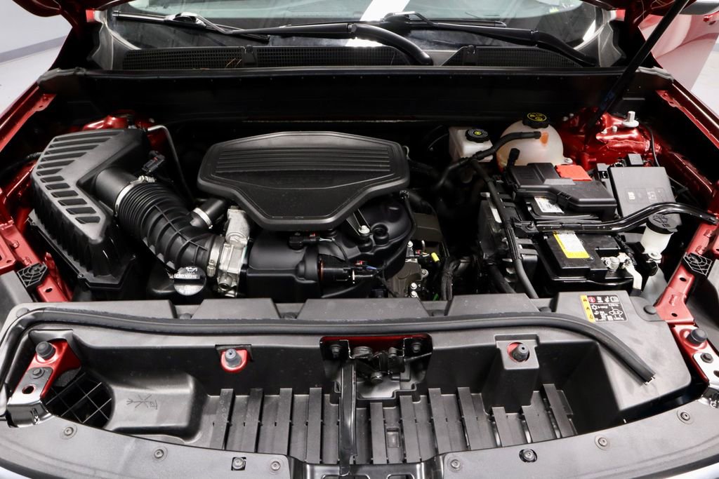 Used 2023 GMC Acadia AT4 image 17