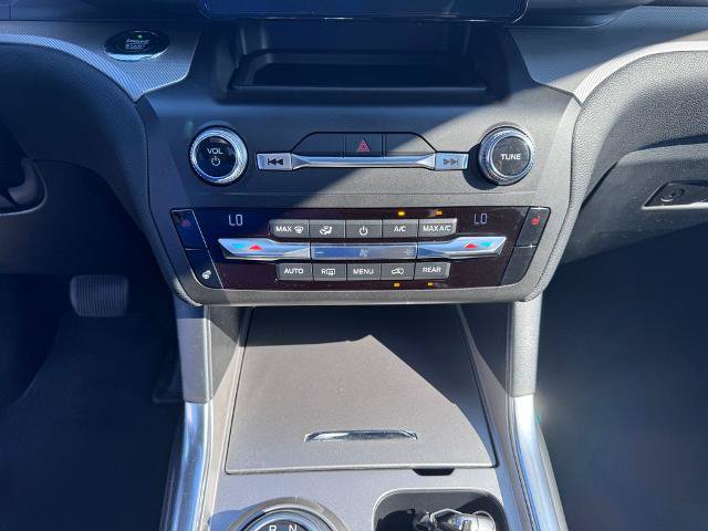 Certified 2020 Ford Explorer XLT w/ Equipment Group 202A AWD/4WD image 19