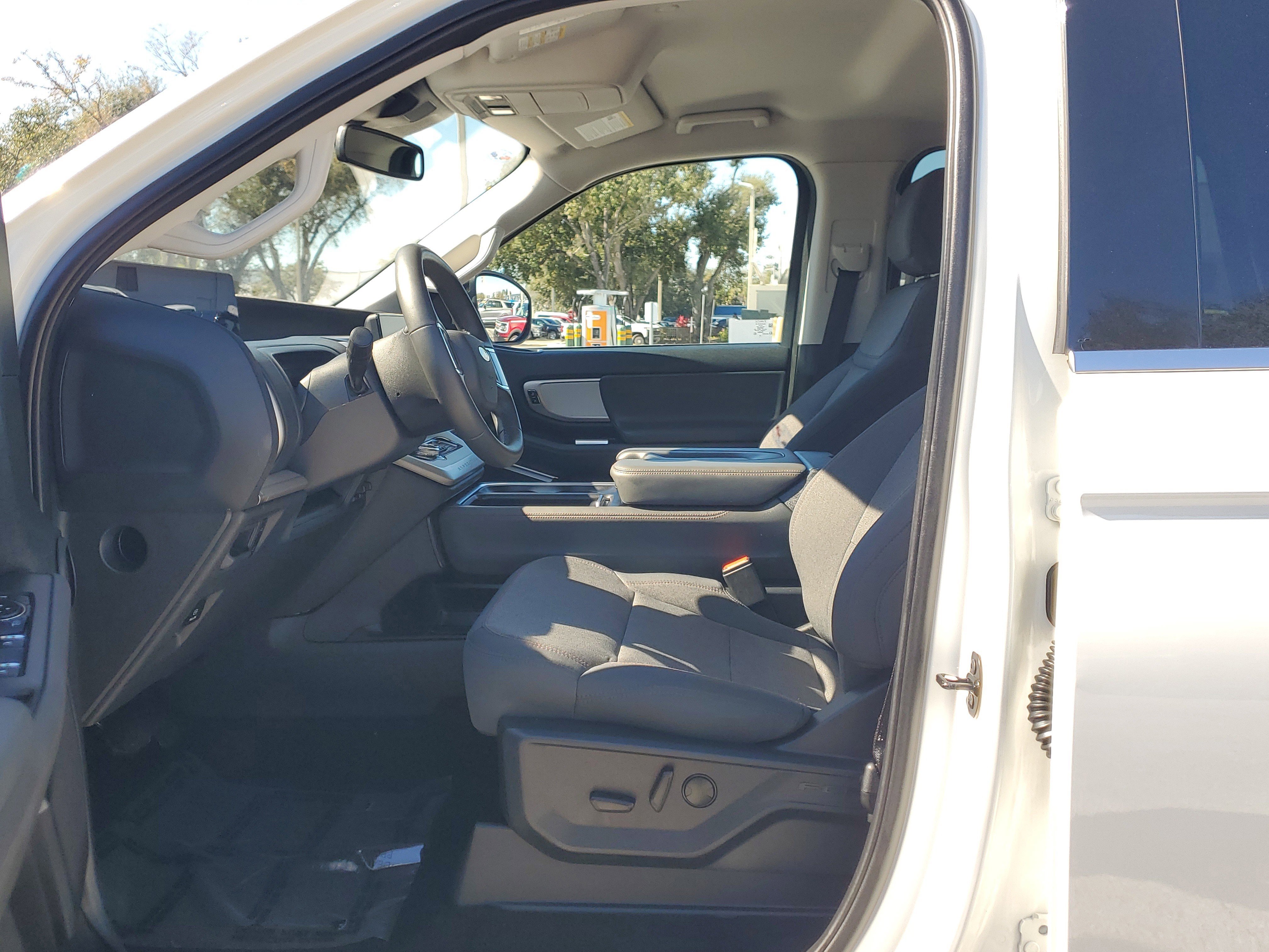 Certified 2025 Ford Expedition Max Active image 23