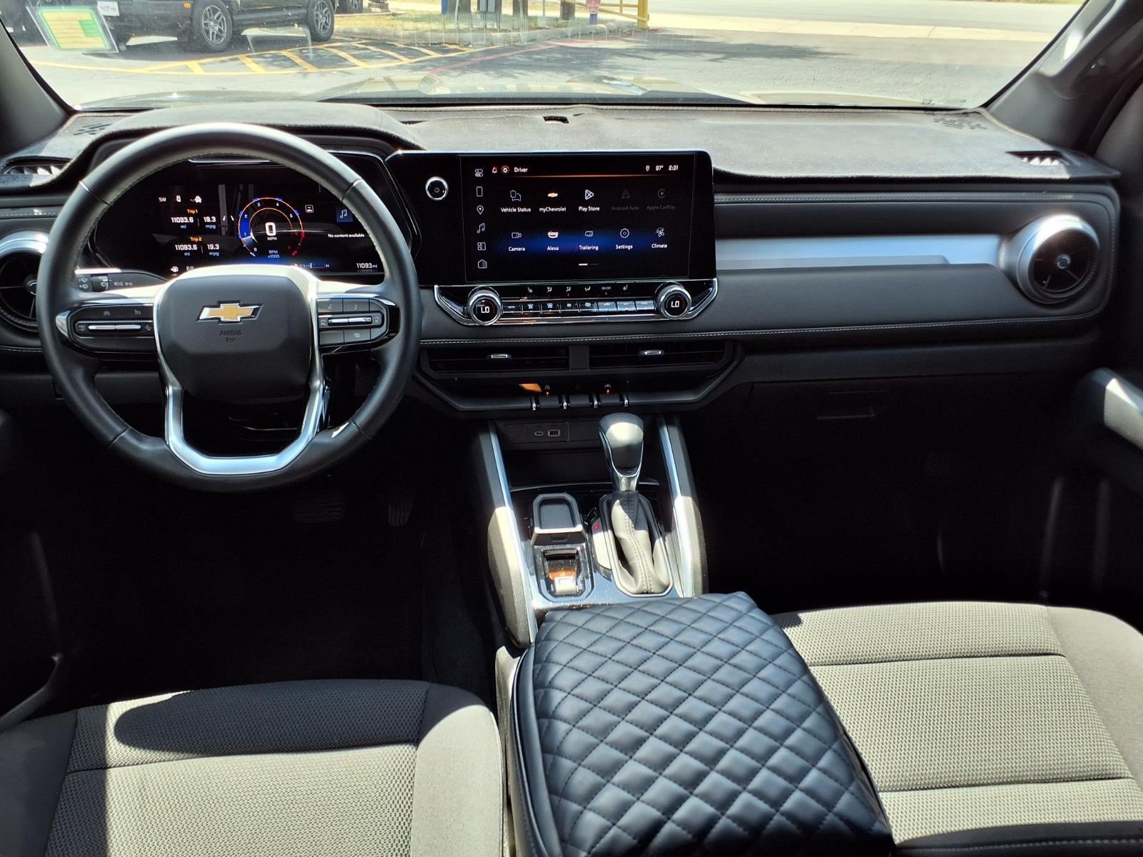Used 2025 Chevrolet Colorado LT RWD image 12
