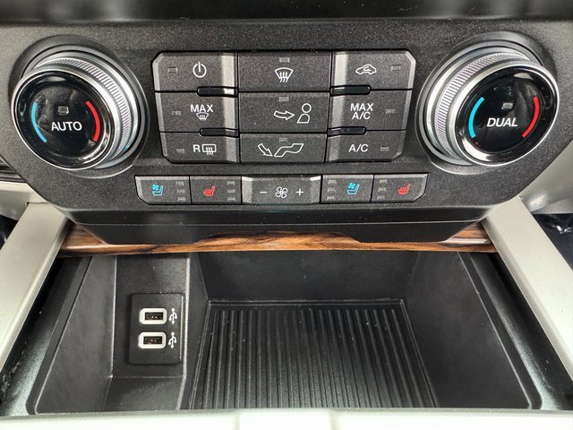 Certified 2019 Ford F150 Lariat w/ Equipment Group 502A Luxury image 27