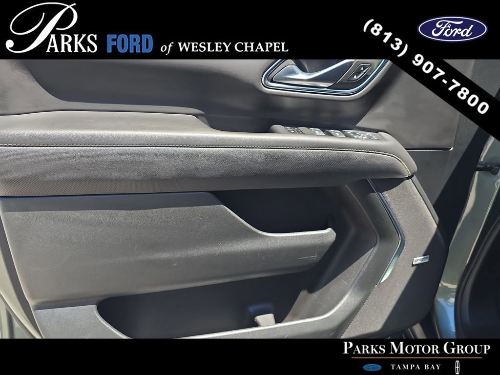 Used 2024 Chevrolet Suburban Premier image 17