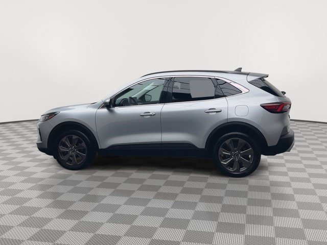 Certified 2024 Ford Escape Platinum AWD/4WD image 36