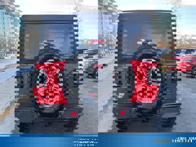 Used 2021 Jeep Wrangler Unlimited Sahara w/ Cold Weather Group image 4