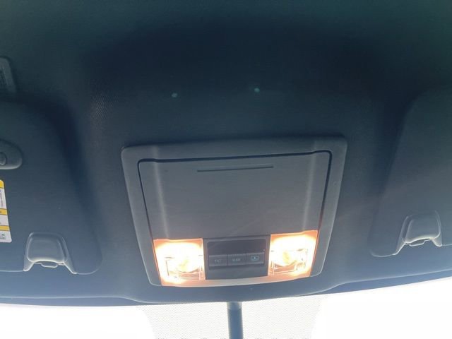 Certified 2018 Ford Explorer XLT w/ Equipment Group 202A image 27