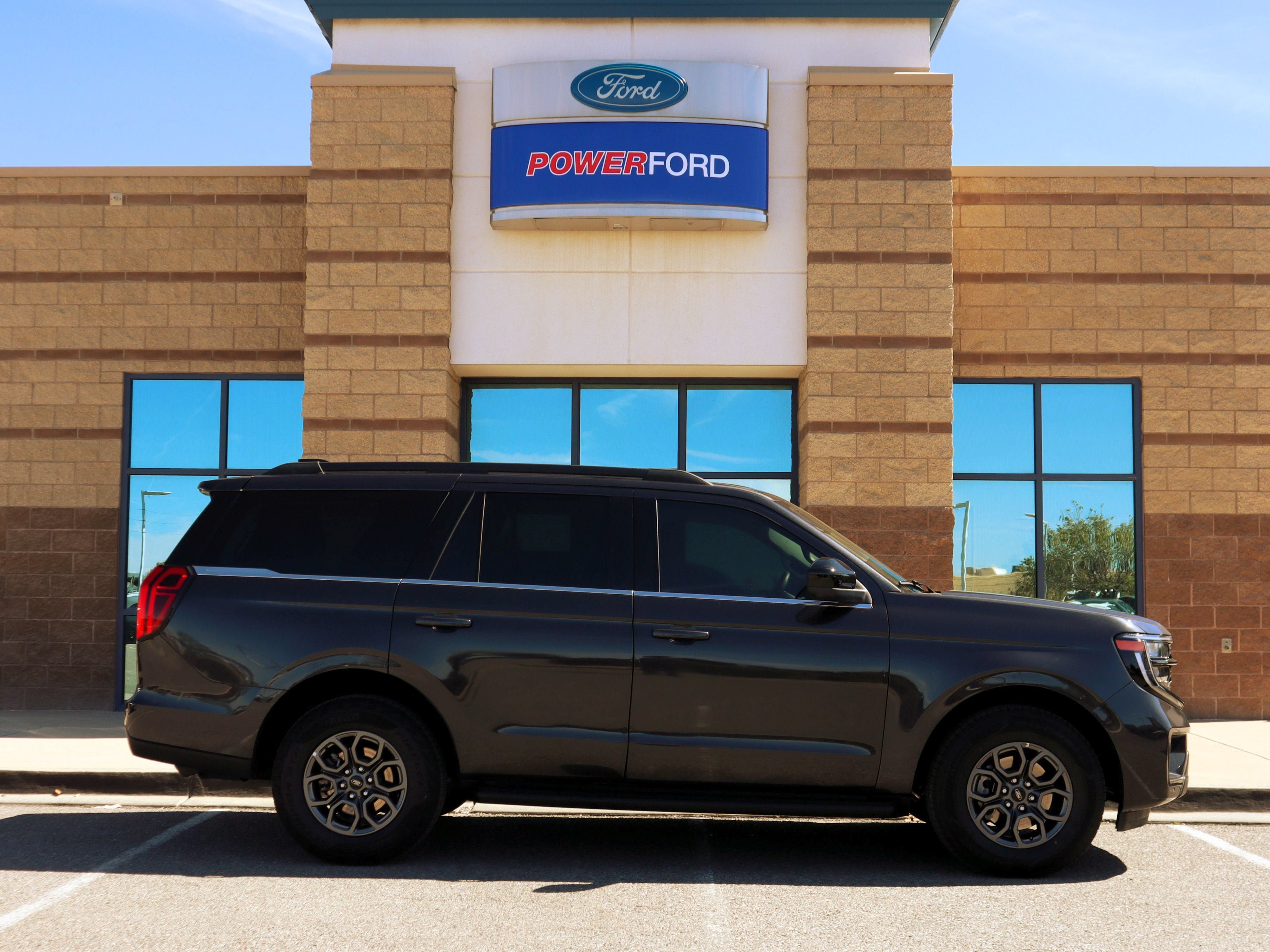 Certified 2025 Ford Expedition Active AWD/4WD image 5