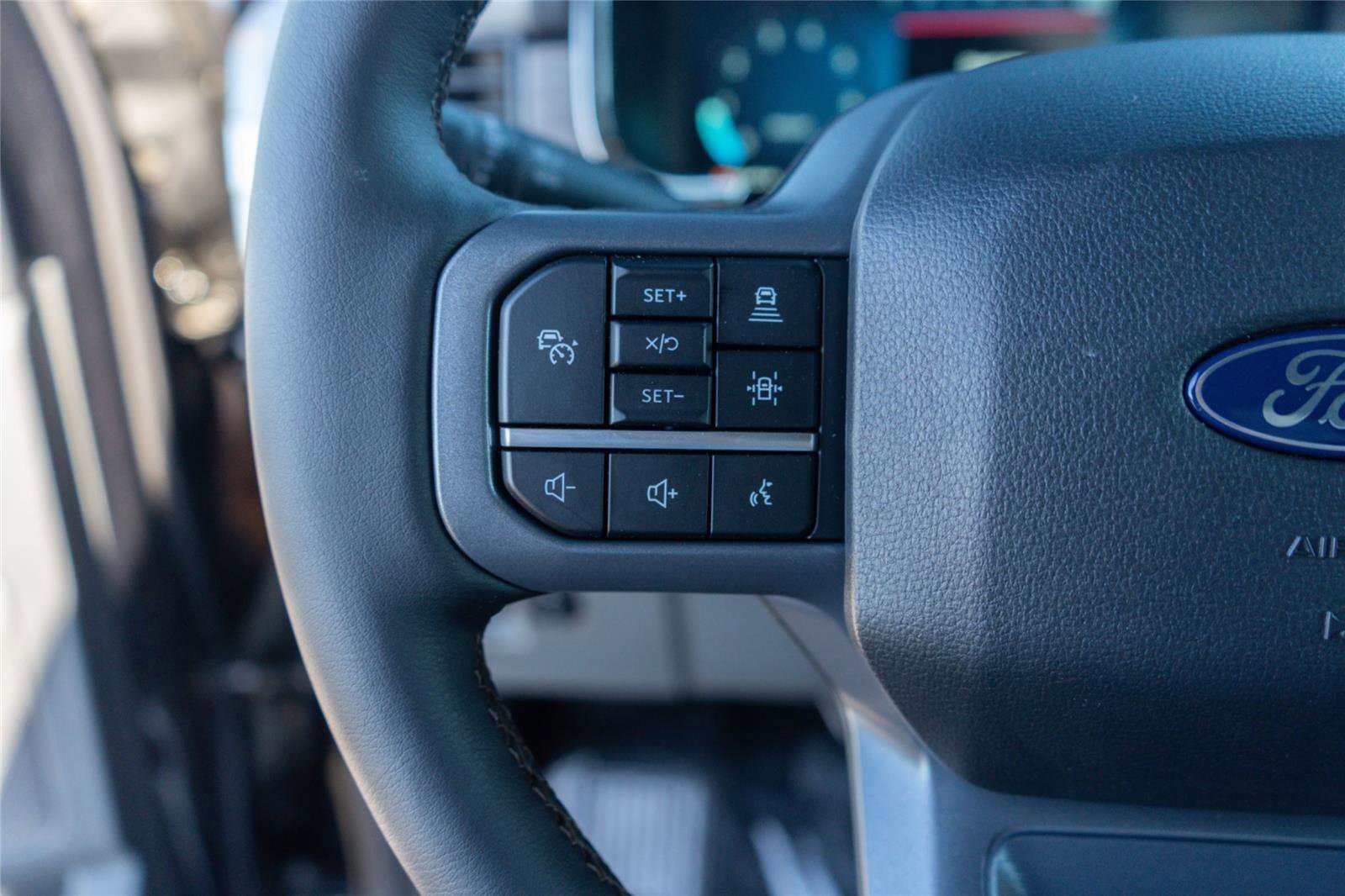 Certified 2025 Ford F150 Lariat w/ Equipment Group 501A Mid AWD/4WD image 13