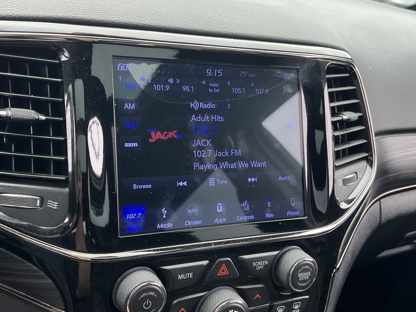 Used 2019 Jeep Grand Cherokee Limited X AWD/4WD image 18