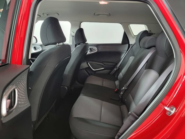 Used 2025 Kia Soul LX w/ LX Technology Package FWD image 14