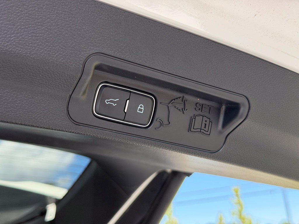 Certified 2023 Ford Explorer Limited w/ Limited Technology Package RWD image 46