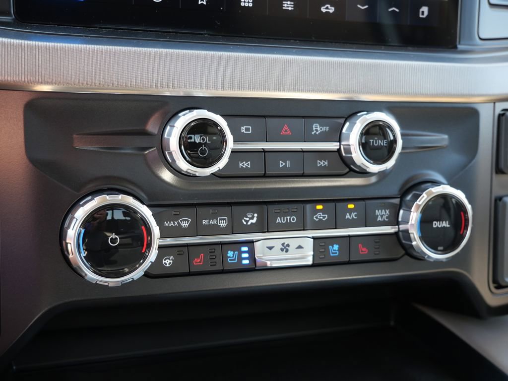 Certified 2026 Ford F350 Platinum w/ Platinum Plus Package AWD/4WD image 28