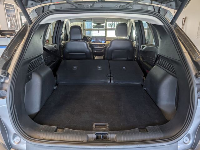 Certified 2024 Ford Escape Platinum AWD/4WD image 30