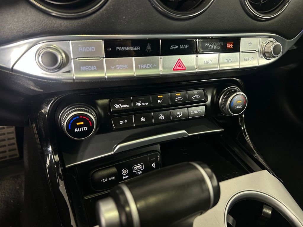 Used 2020 Kia Stinger GT1 AWD/4WD image 9