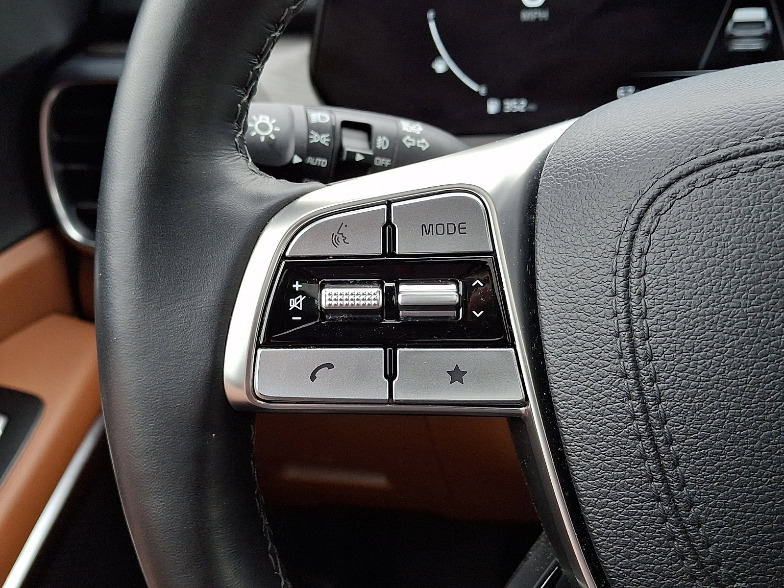 Used 2025 Kia Telluride SX X-Line AWD/4WD image 26