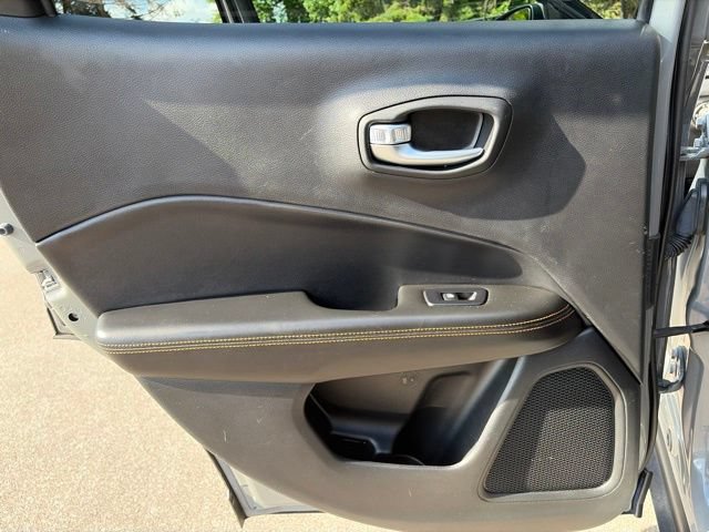 Used 2020 Jeep Compass Limited AWD/4WD image 15