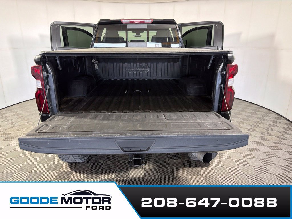 Used 2021 Chevrolet Silverado 3500 High Country w/ Technology Package AWD/4WD image 22