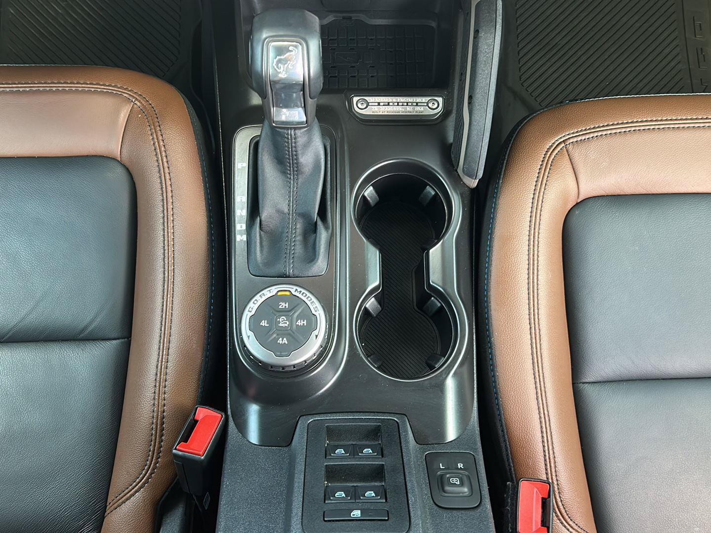 Certified 2024 Ford Bronco Outer Banks w/ Sasquatch Package AWD/4WD image 18
