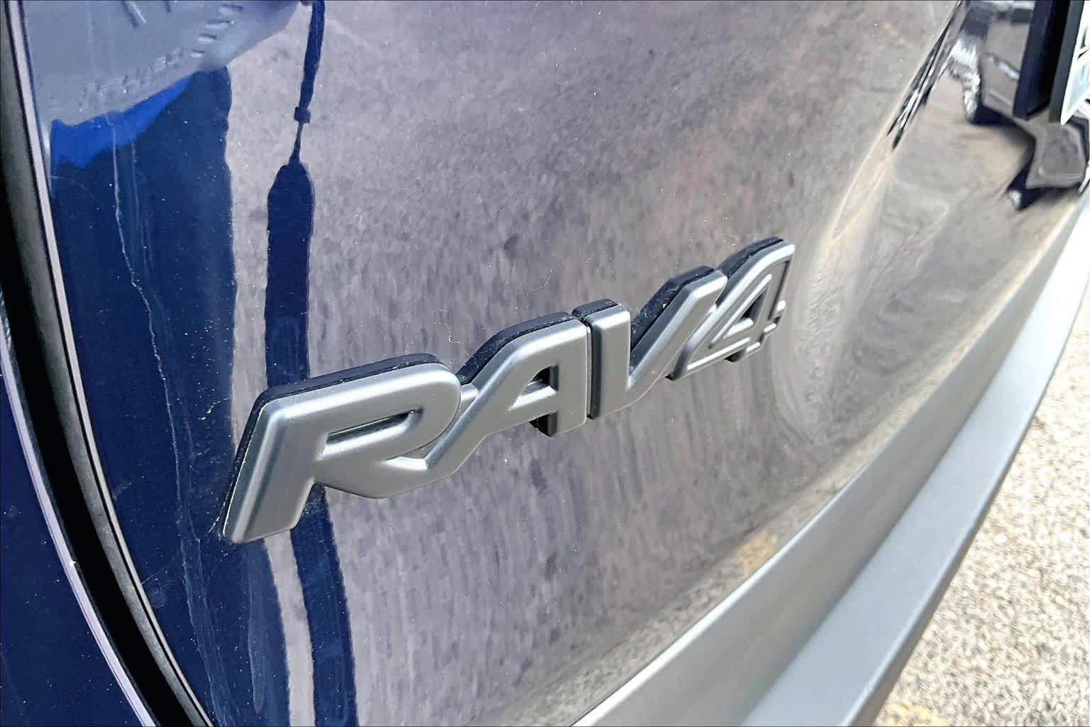 Used 2025 Toyota RAV4 XLE Premium AWD/4WD image 12