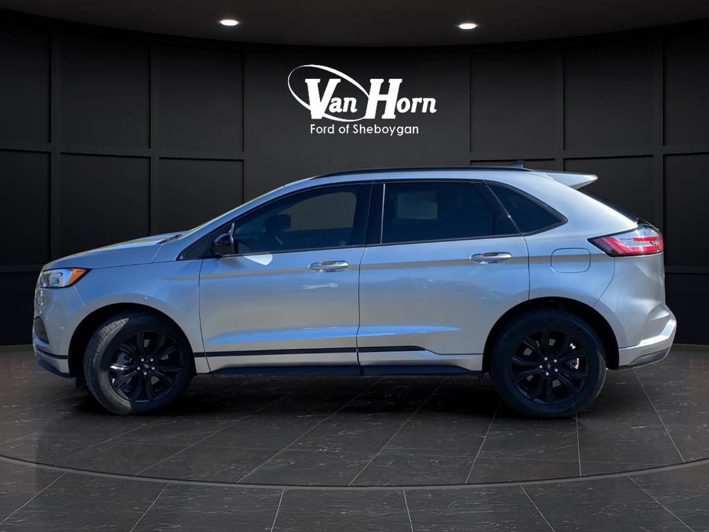 Certified 2024 Ford Edge SE w/ Black Appearance Package AWD/4WD image 4