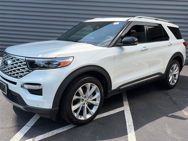 Certified 2023 Ford Explorer Platinum w/ Technology Package AWD/4WD image 1
