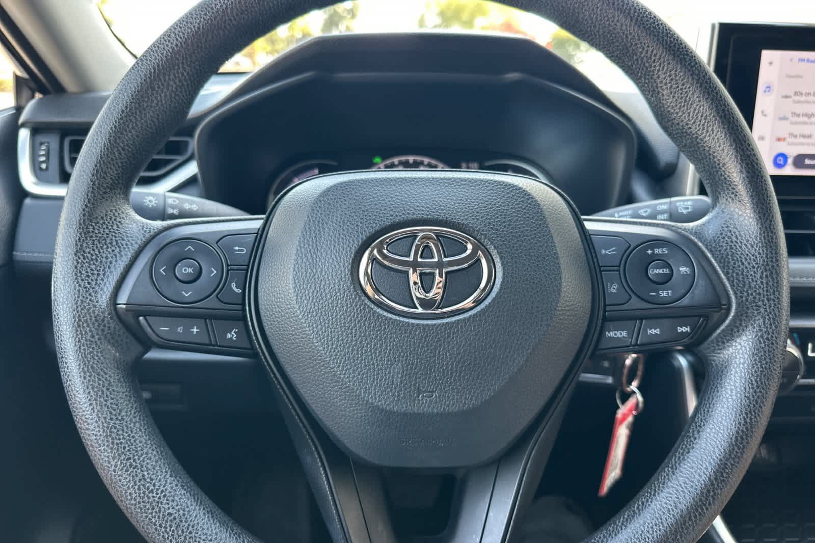 Used 2025 Toyota RAV4 LE AWD/4WD image 23