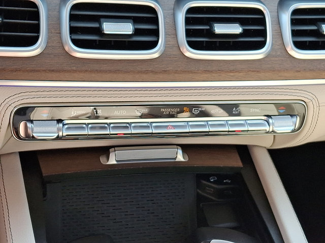 Used 2021 Mercedes-Benz GLS 450 4MATIC image 16