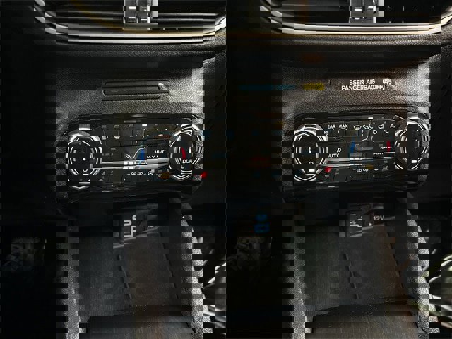 Certified 2022 Ford Escape SEL w/ SEL Stealth AWD Package image 11