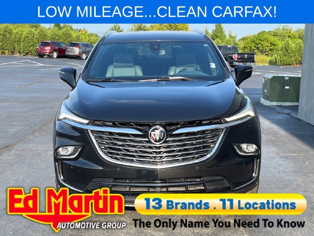 Used 2023 Buick Enclave Essence w/ LPO, Touring Package FWD image 2