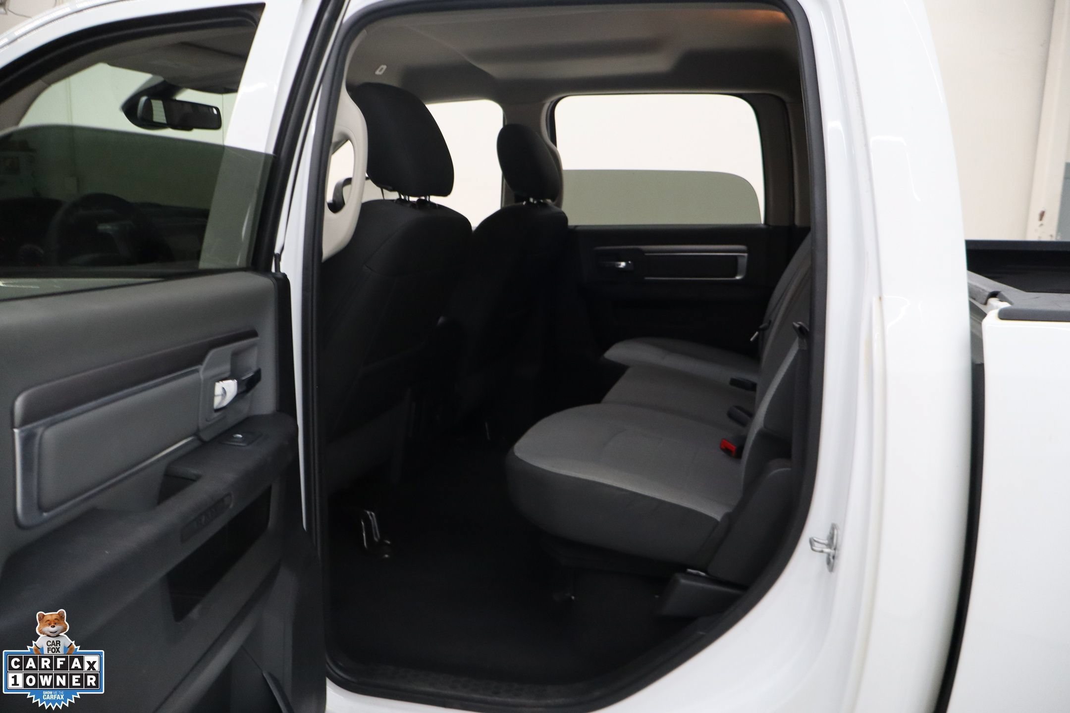 Used 2023 RAM 1500 Classic SLT w/ Trailer & Traction Group RWD image 23