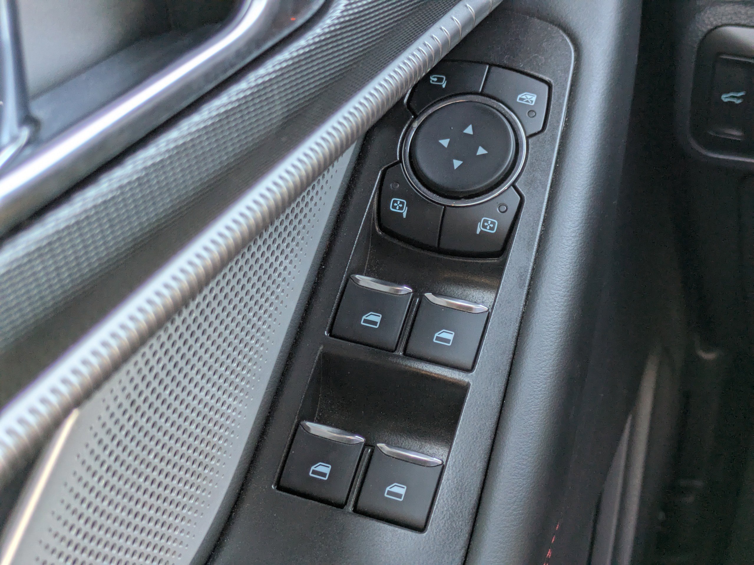 Certified 2025 Ford Explorer ST image 21