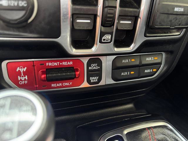 Used 2021 Jeep Gladiator Rubicon w/ Dual Top Group image 24