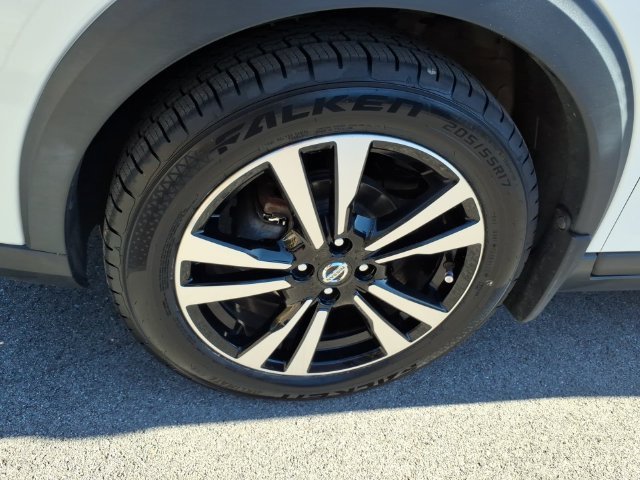 Used 2018 Nissan Kicks SV FWD image 5