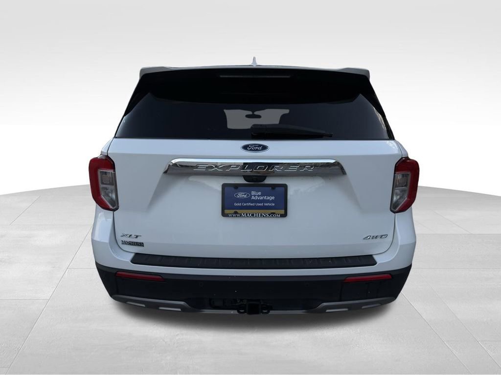 Certified 2023 Ford Explorer XLT w/ Equipment Group 202A image 4