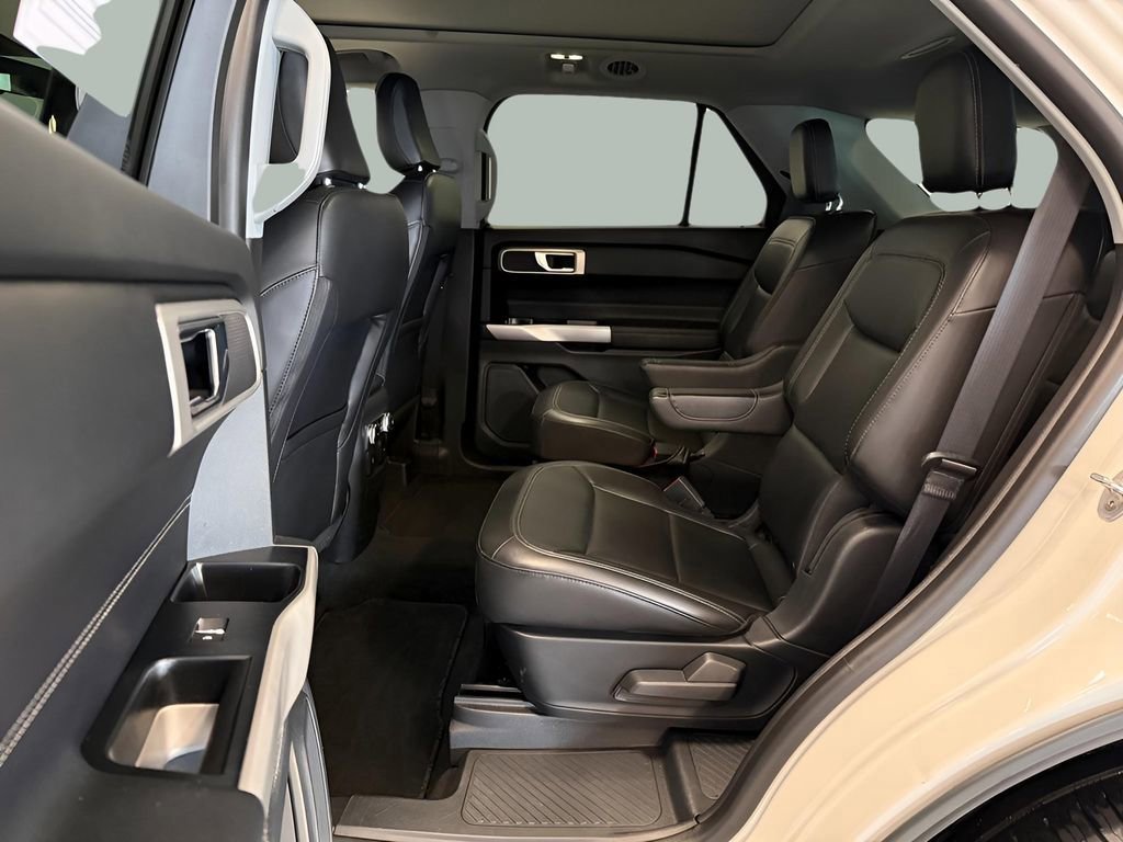 Certified 2022 Ford Explorer XLT image 32