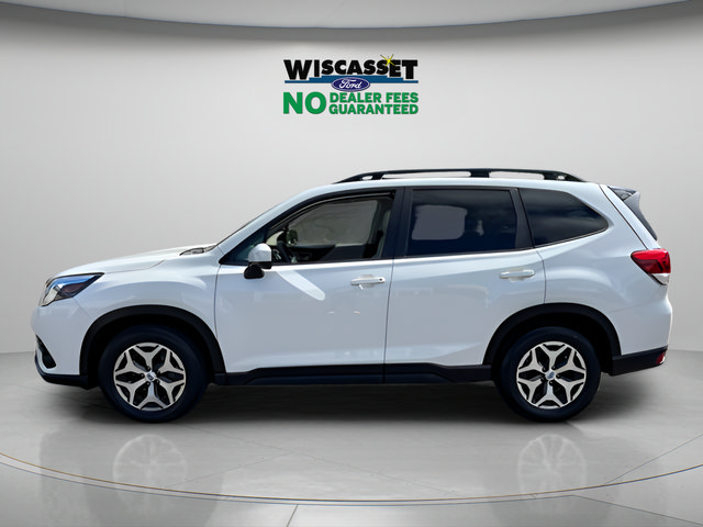 Used 2024 Subaru Forester Premium AWD/4WD image 2