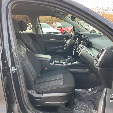 Used 2021 Kia Sorento LX image 11