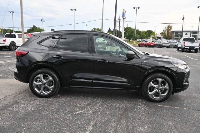 Certified 2024 Ford Escape ST-Line w/ Tech Pack #1 AWD/4WD image 8