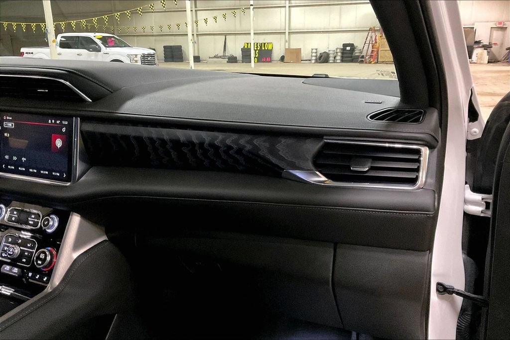 Used 2023 GMC Yukon Denali w/ LPO, Floor Liner Package AWD/4WD image 15